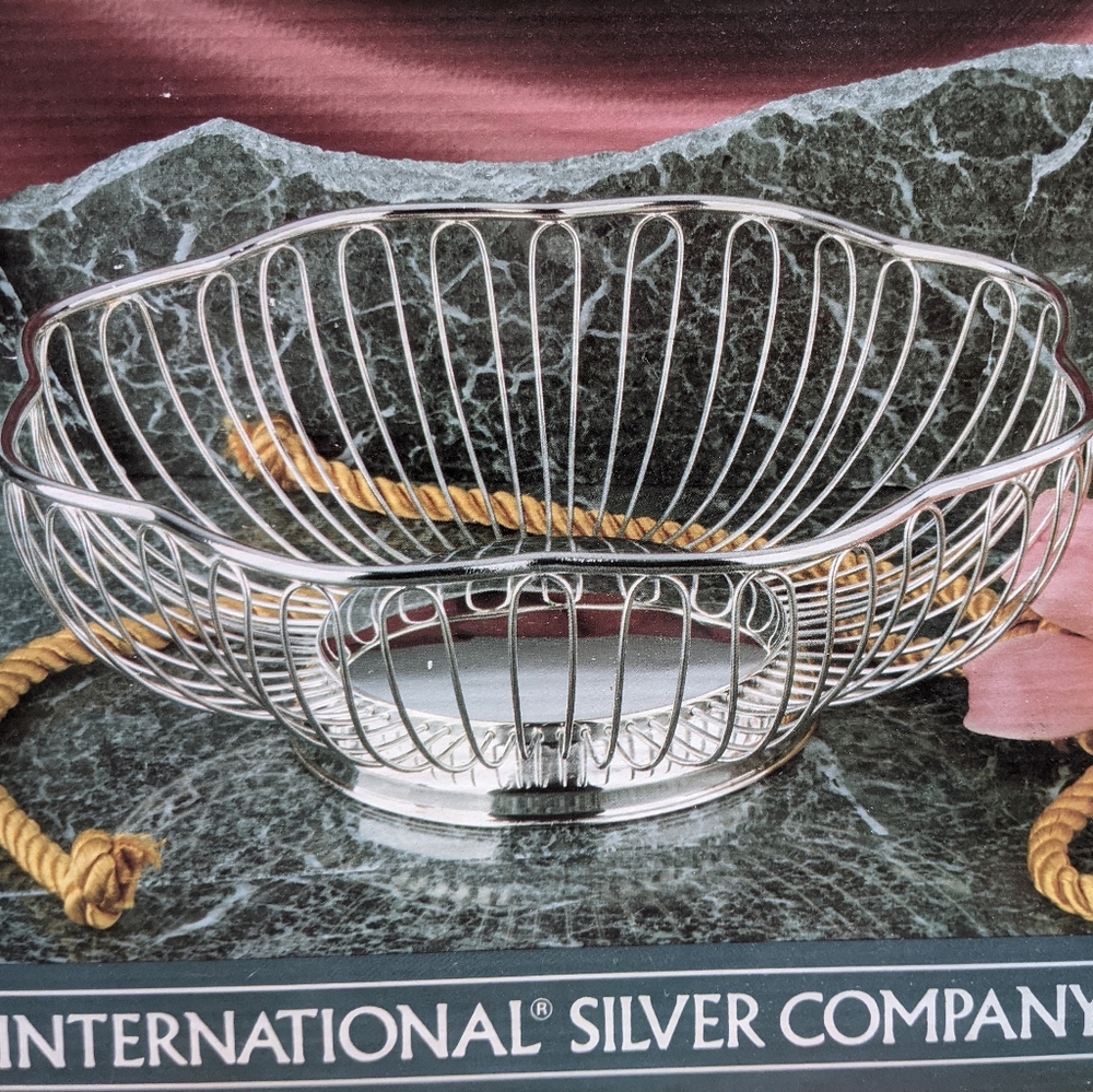 International Silver Company silver plated scalloped wire basket